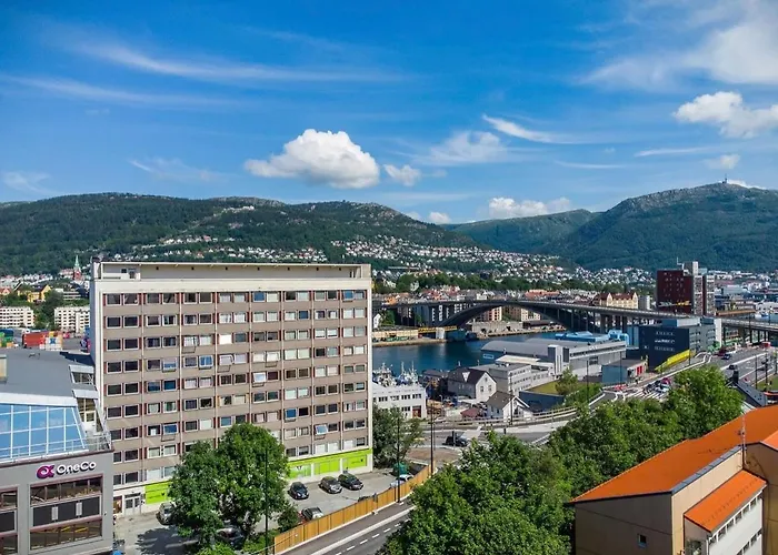 Апартаменты Modern And Cozy Only 5 Minutes From Center